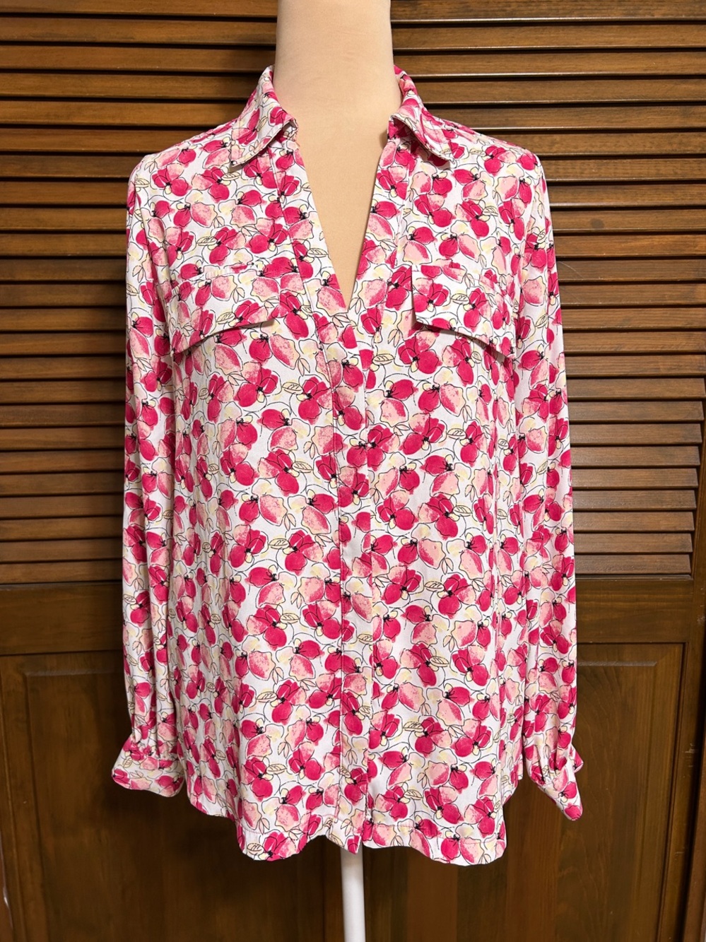 White House Black Market White Blouse Pinks & Cream Floral L SL Blouse Size M